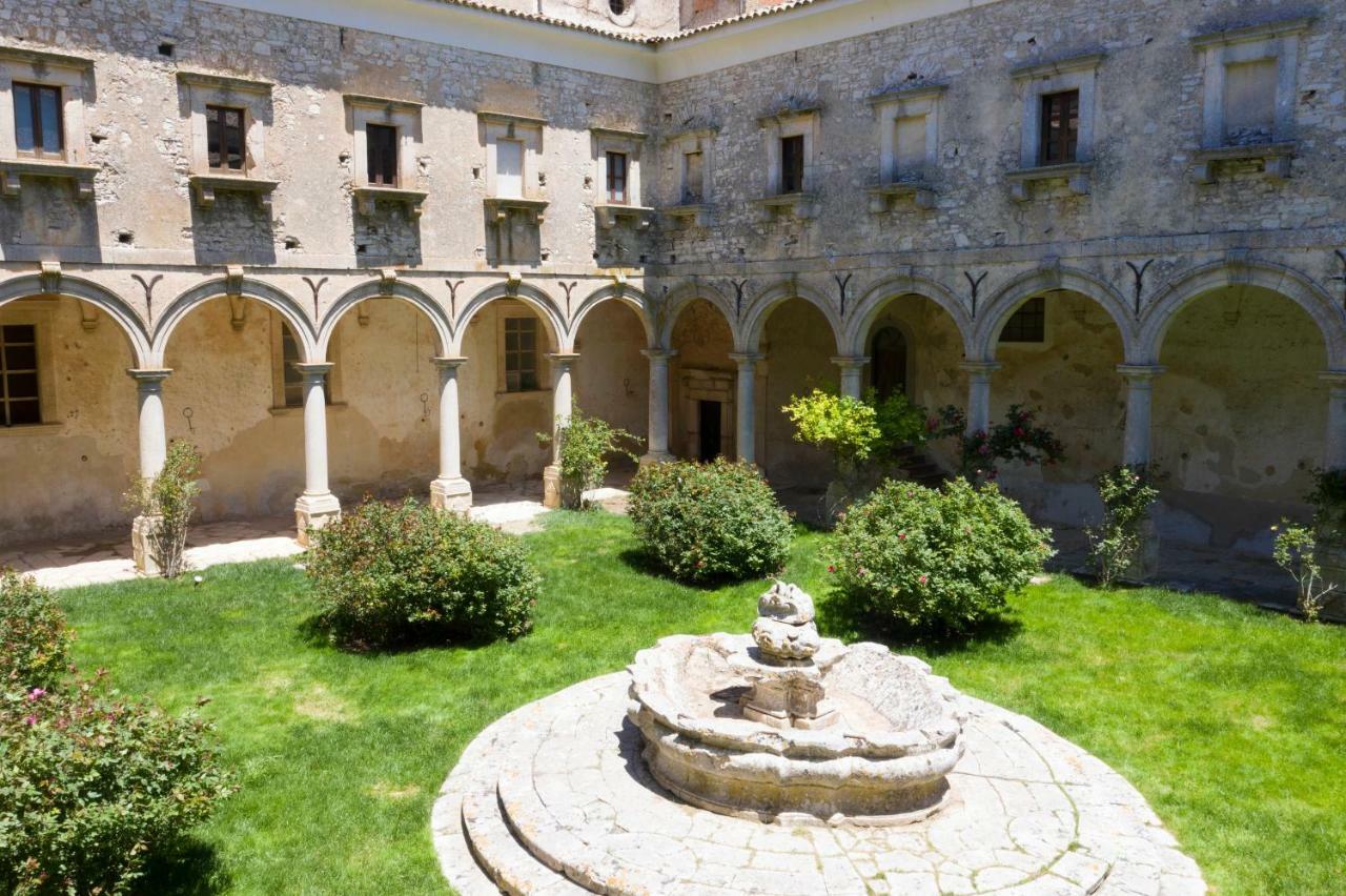 Abbazia Santa Maria Del Bosco Guest House Contessa Entellina Ngoại thất bức ảnh